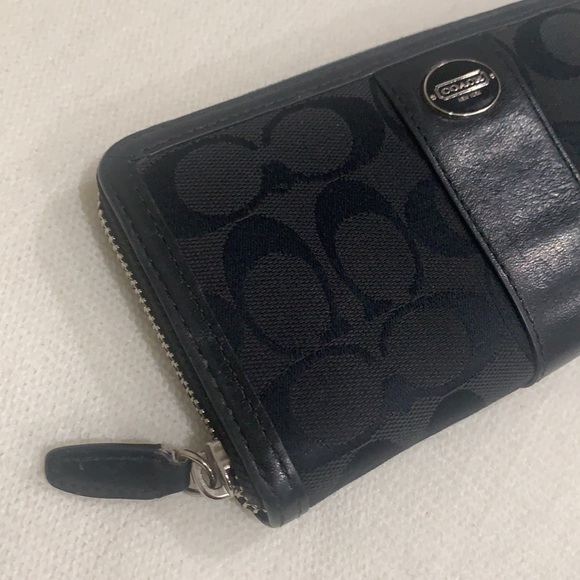 Coach Legacy Signature Slim Zip Wallet - Picture 2 of 12